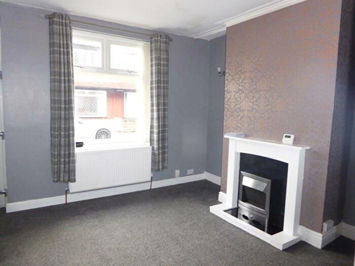 3 Bedroom Terraced House To Rent In Dawlish Mount, East End Park, LS9