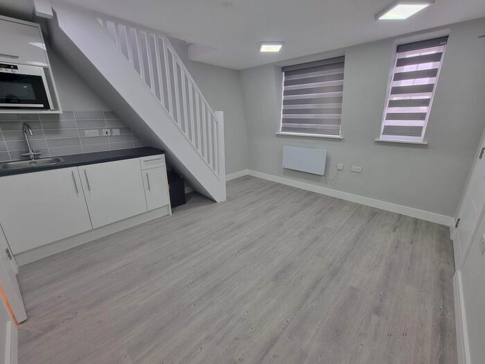 1 Bedroom Flat To Rent In Tulse Hill, London, SW2