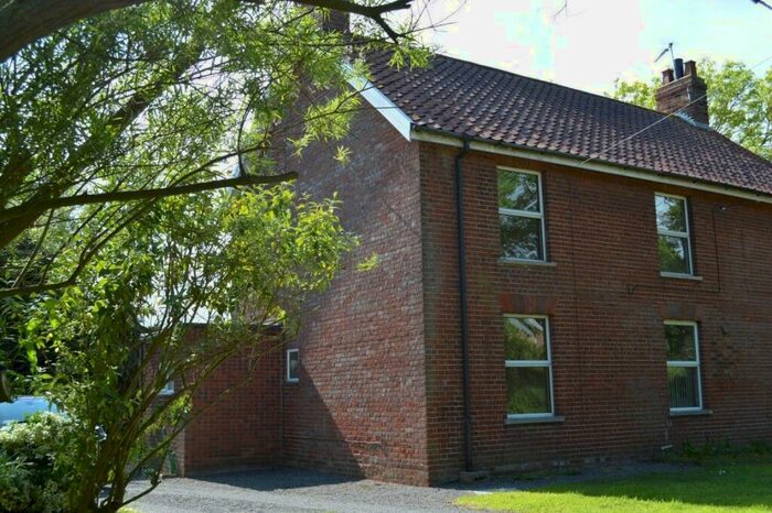 3 Bedroom Cottage To Rent In Limpenhoe, NR13