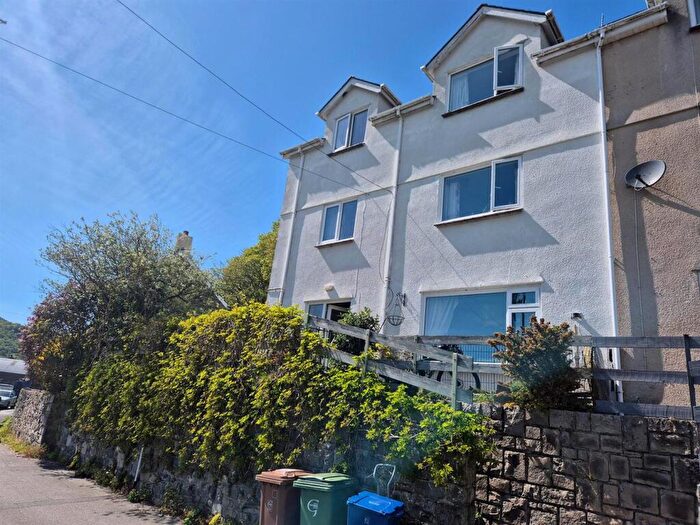 4 Bedroom Semi-Detached House For Sale In Lleifior, Tremadog, LL49