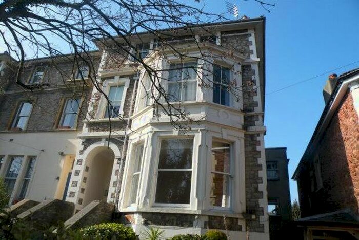 2 Bedroom Flat To Rent In Abbotsford Road, Bristol, BS6