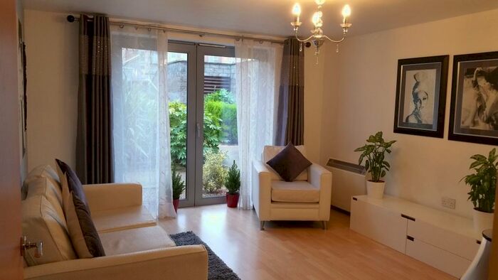 1 Bedroom Flat To Rent In Kelvin Gate, Bracknell, Berkshire, RG12