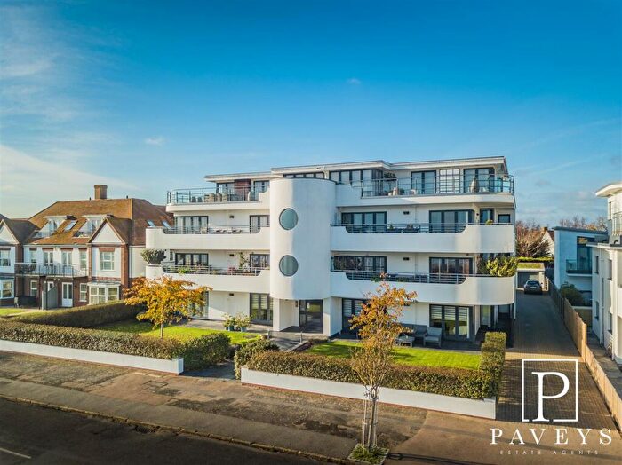 3 Bedroom Apartment For Sale In The Esplanade, Frinton-On-Sea, CO13