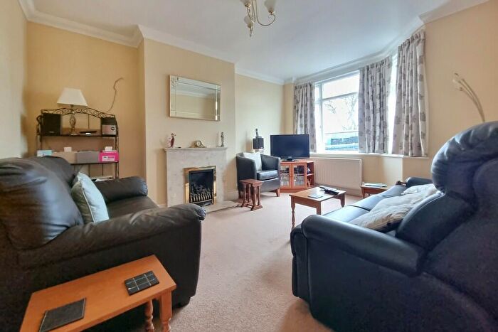 3 Bedroom End Of Terrace House For Sale In Drayton, Hampshire, PO6