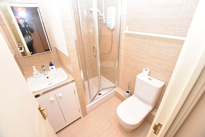 2 Bedroom Apartment To Rent In Haydock Close, Chester, CH1