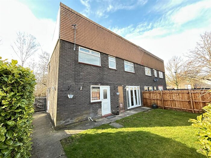 3 Bedroom Property To Rent In Scott Place, Newton Aycliffe, DL5