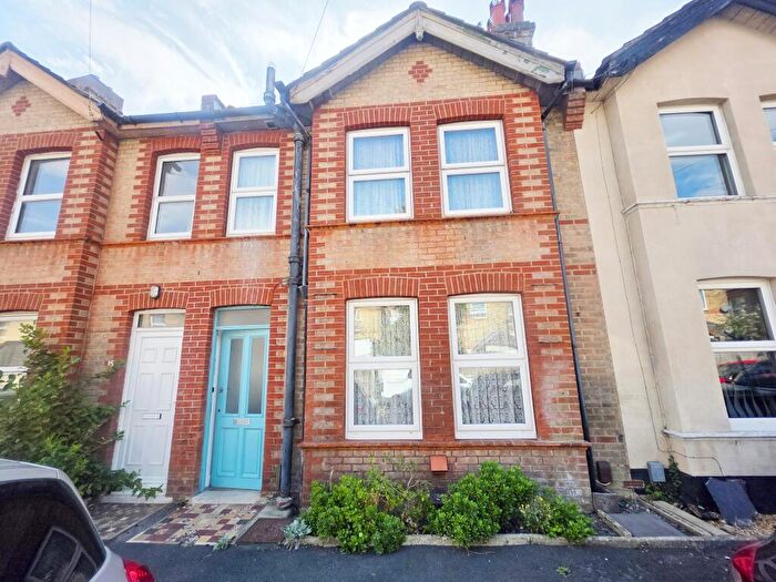 3 Bedroom Cottage For Sale In Corporation Road, Bournemouth, Dorset, BH1