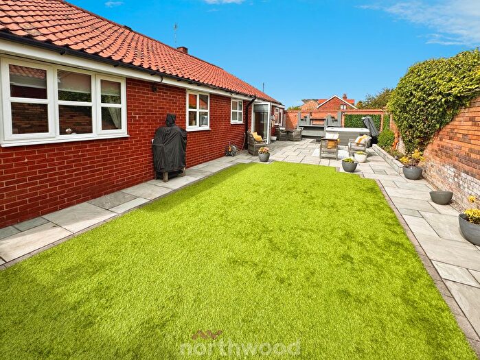 3 Bedroom Detached Bungalow For Sale In South End, Thorne, Doncaster, DN8