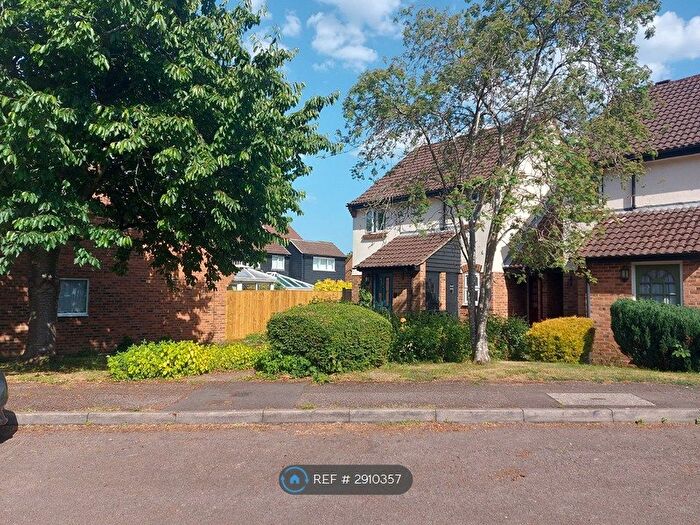 1 Bedroom Maisonette To Rent In Merling Croft, Berkhamsted, HP4