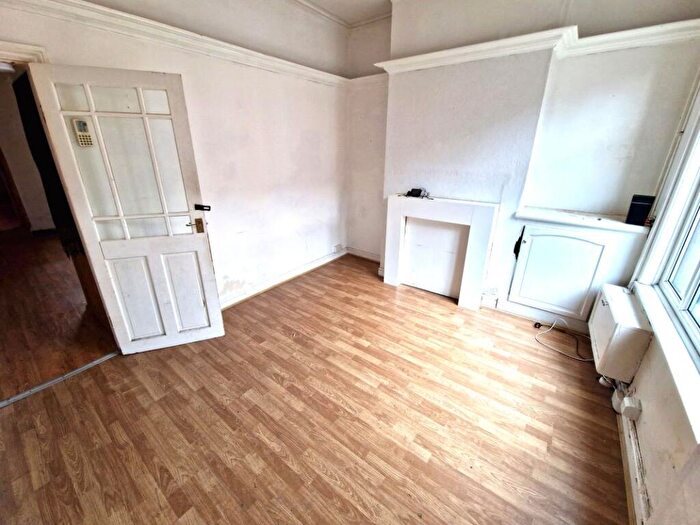 3 Bedroom Terraced House For Sale In Turner Street, Stoke-on-Trent, ST1