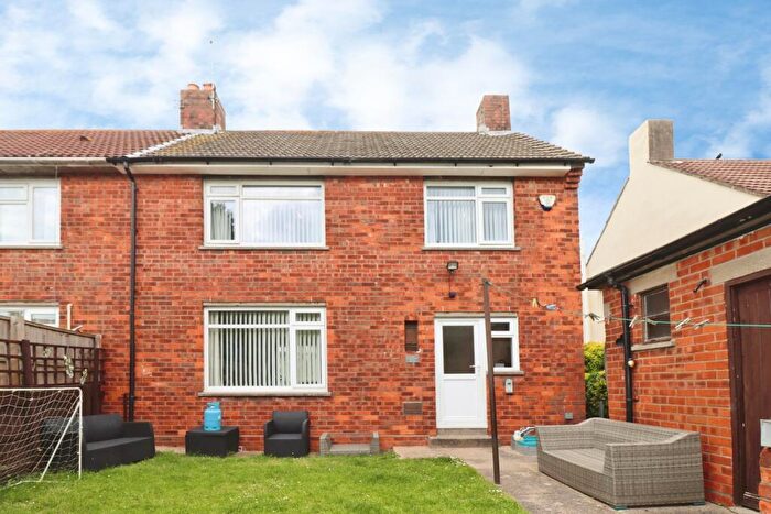 3 Bedroom Semi Detached House For Sale In Dunmail Road, Bristol, Somerset, BS10