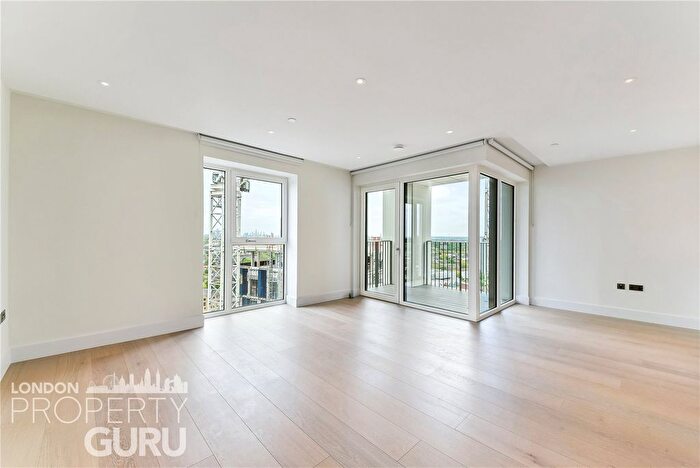 3 Bedroom Flat For Sale In Cascade Way, Parkside Apartments, White City Living, W12