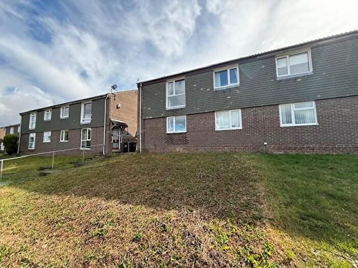 2 Bedroom Flat For Sale In Cranbrook Drive, Prudhoe, NE42