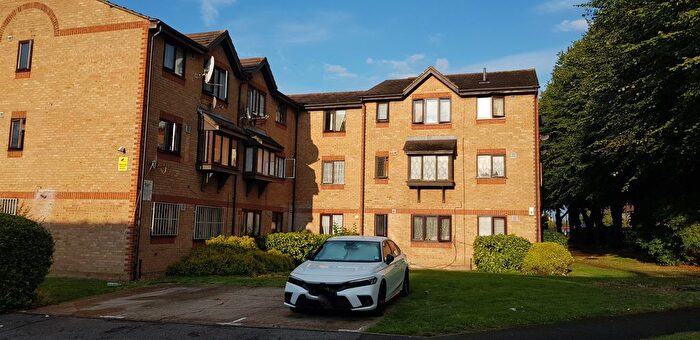 2 Bedroom Flat To Rent In Wigston Close, Edmonton, N18