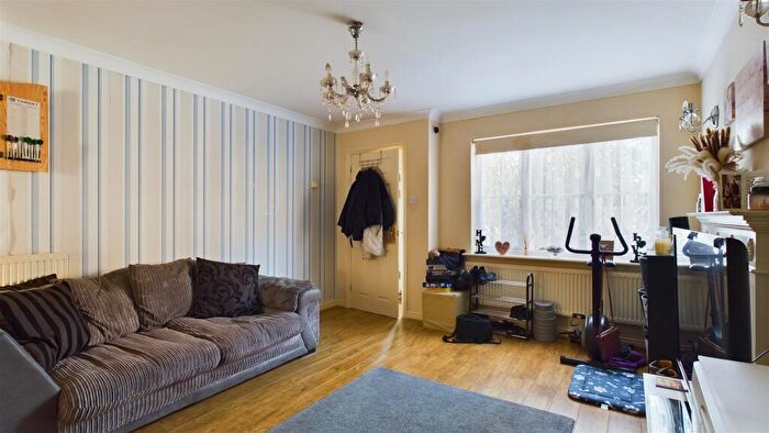 2 Bedroom End Of Terrace House For Sale In Great Stockwood Road, Cheshunt, EN7