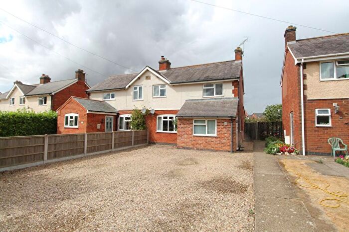 3 Bedroom Semi-Detached House For Sale In Lutterworth Road, Gilmorton, LE17