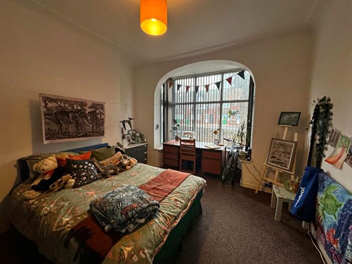 5 Bedroom Semi-Detached House To Rent In Beeston Road, Nottingham, Nottinghamshire, NG7