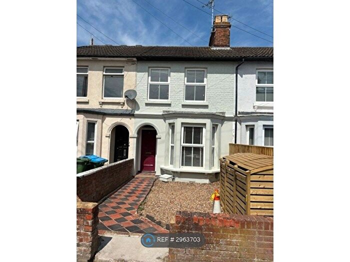 2 Bedroom Terraced House To Rent In Queen Street, Aylesbury, HP20