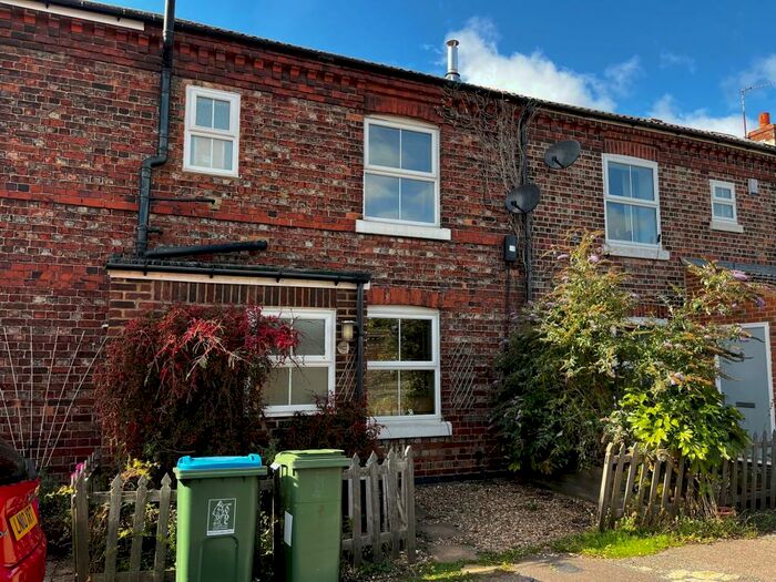 3 Bedroom Terraced House To Rent In Station Road, Cheddington, Leighton Buzzard, LU7