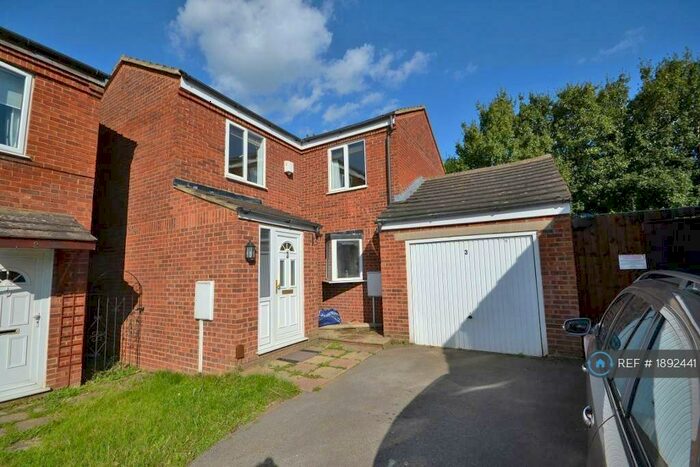3 Bedroom Detached House To Rent In Bampton Close, Milton Keynes, MK4