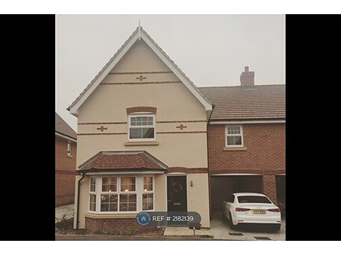 4 Bedroom Detached House To Rent In Firethorn, Wokingham, RG2