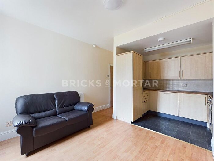 3 Bedroom Flat To Rent In Doncaster Road, Sandyford, Newcastle Upon Tyne, NE2