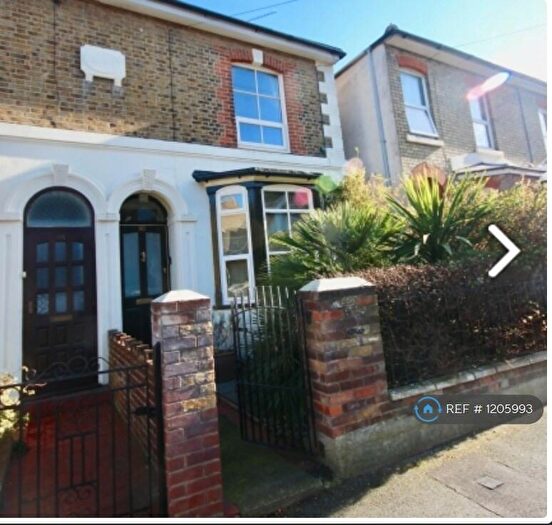 3 Bedroom Semi-Detached House To Rent In Blenheim Road, Deal, CT14