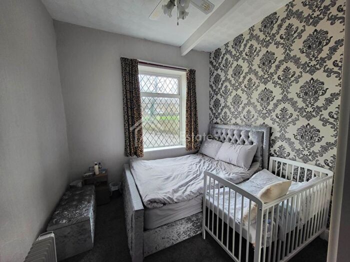 3 Bedroom Terraced House For Sale In Wharf Street, Dewsbury, WF12