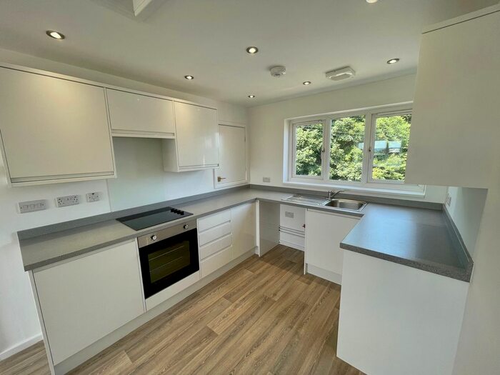 2 Bedroom Flat To Rent In Kimberworth Road, Rotherham, S61