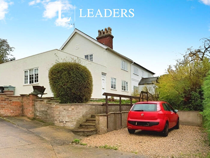 3 Bedroom Semi-Detached House To Rent In The Cottage, Toft, PE10