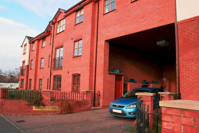 2 Bedroom Flat To Rent In Hednesford Road, Heath Hayes, Cannock, WS12