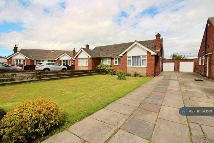2 Bedroom Bungalow To Rent In Crown Close, Formby, L37