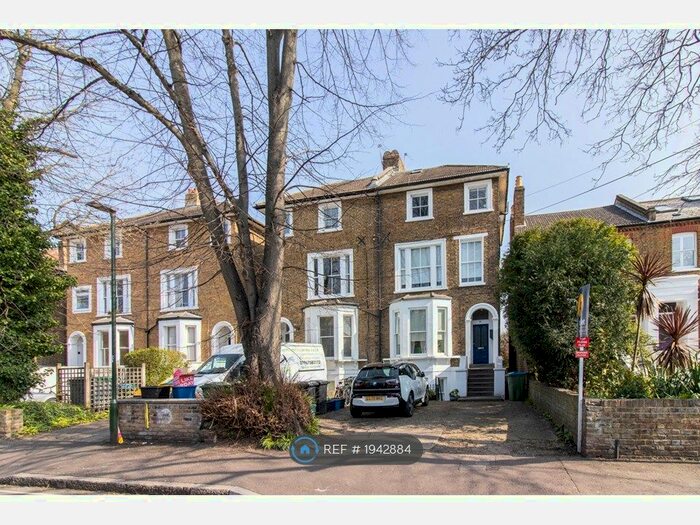 2 Bedroom Flat To Rent In Queens Road, Twickenham, TW1