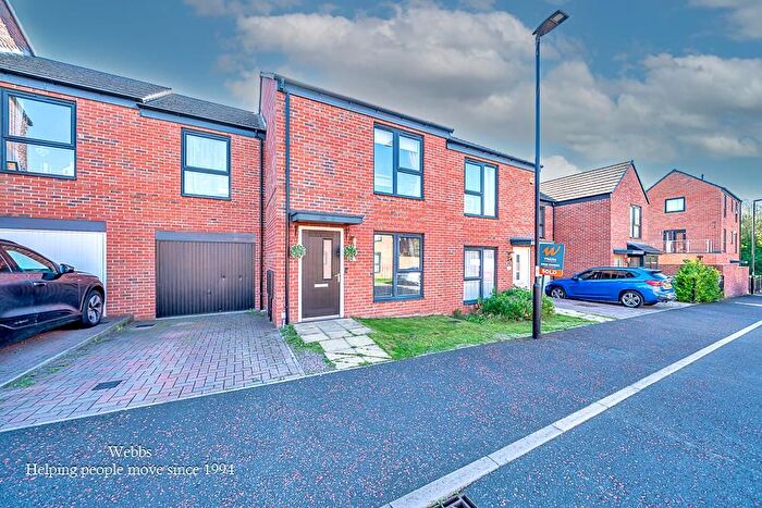 3 Bedroom Terraced House For Sale In Towpath Drive, Brownhills, Walsall, WS8