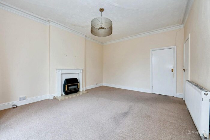 1 Bedroom Flat For Sale In First Floor Flat, Lawn House, Lawn Road, Stafford, Staffordshire, ST17