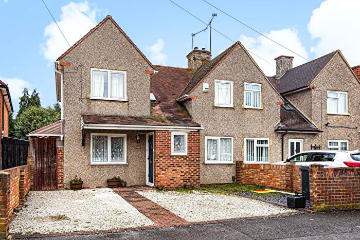 4 Bedroom Semi-Detached House To Rent In Sycamore Road, Reading, RG2