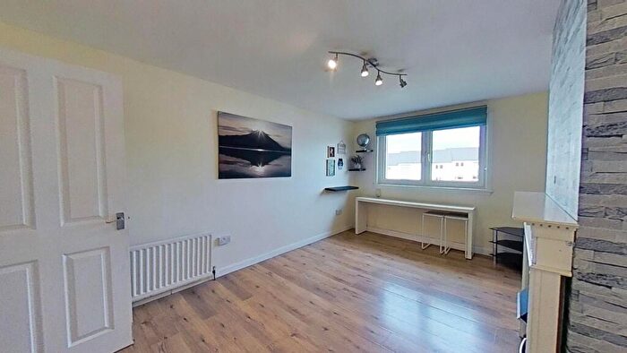 2 Bedroom Flat To Rent In Murrayburn Green, Edinburgh, Midlothian, EH14
