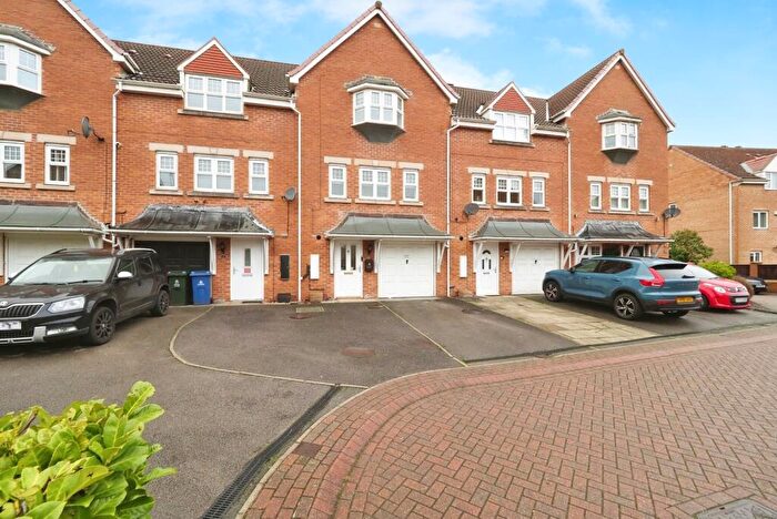 3 Bedroom Terraced House For Sale In Oak Court, Doncaster, South Yorkshire, DN4