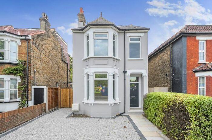 4 Bedroom Detached House To Rent In Brighton Road, South Croydon, CR2
