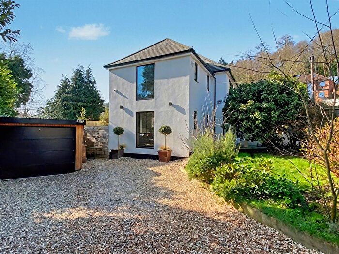 4 Bedroom Property For Sale In Cherry Tree Avenue, Haslemere, GU27