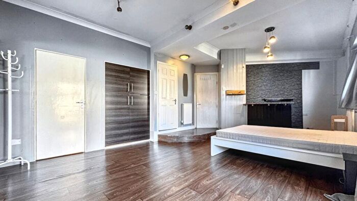 1 Bedroom House To Rent In Camberley Road, Bristol, BS4