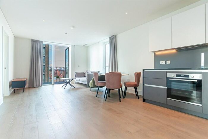 Flat To Rent In Ga, SW11