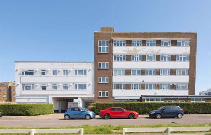 2 Bedroom Flat To Rent In Northumberland Avenue, Northumberland Court Northumberland Avenue, CT9