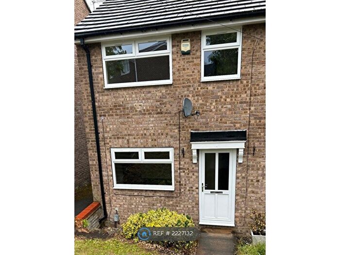 3 Bedroom End Of Terrace House To Rent In Ripley Road, Liversedge, WF15