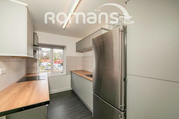 2 Bedroom Flat To Rent In London Road, Earley, RG6