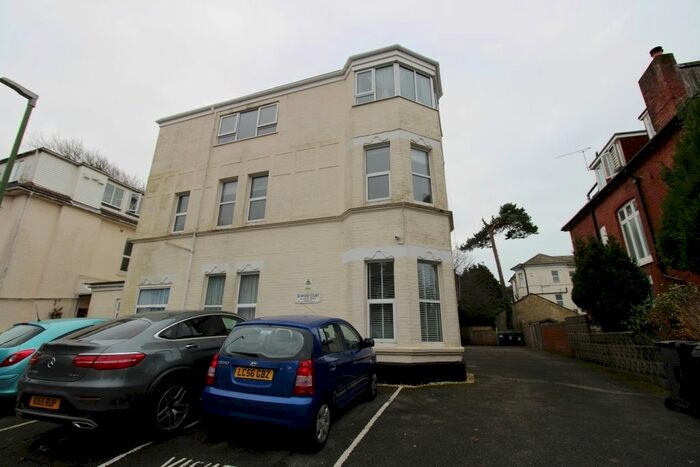 2 Bedroom Flat To Rent In Argyll Road, Bournemouth, BH5