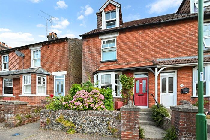 4 Bedroom House To Rent In Kirdford Road, Arundel, BN18