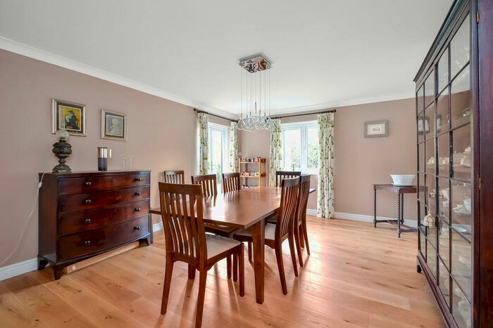 4 Bedroom Detached House For Sale In Bedhampton, Hampshire, PO9