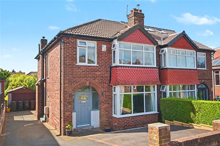 4 Bedroom Semi-Detached House For Sale In Spennithorne Drive, Leeds, West Yorkshire, LS16