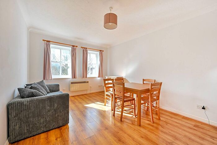 2 Bedroom Flat For Sale In Alfred Close, Chiswick, London, W4